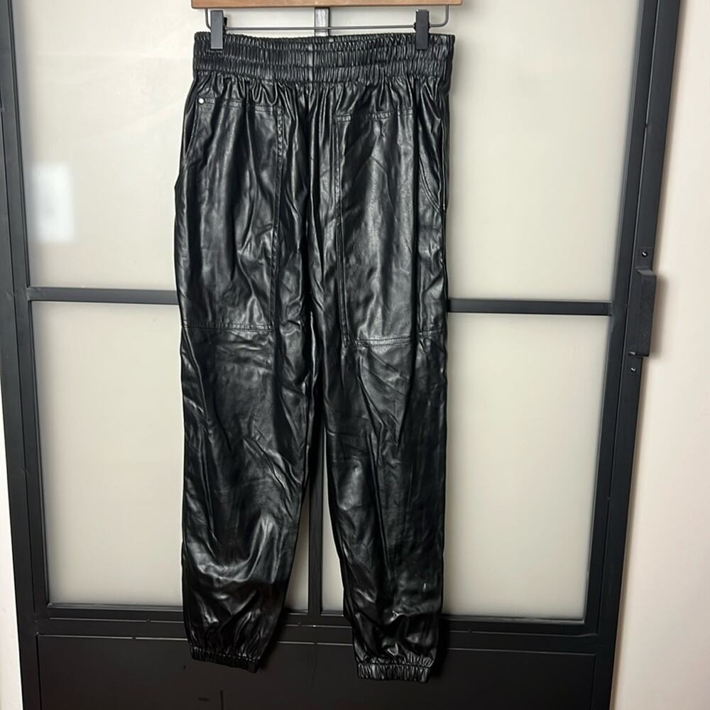 NWT Heroine Sport Downtown Jogger Size Medium